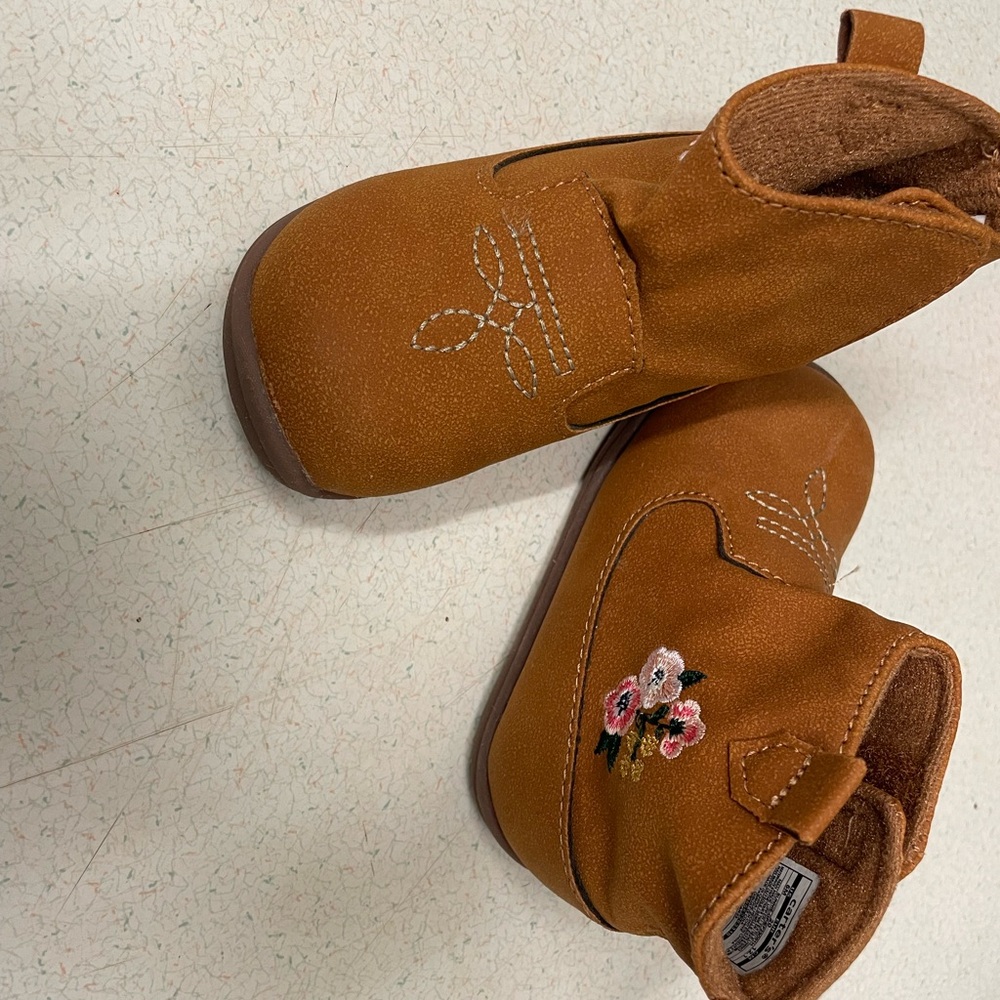 Kids Brown Embroidered Boots size 6
